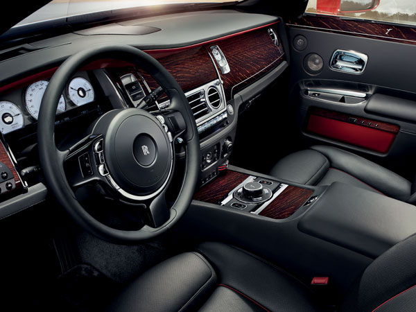 Rolls-Royce Ghost's opulent cabin made of soft leather